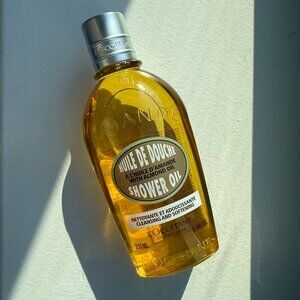 L'Occitane Cleansing And Softening Shower Oil With Almond Oil | BRAND NEW